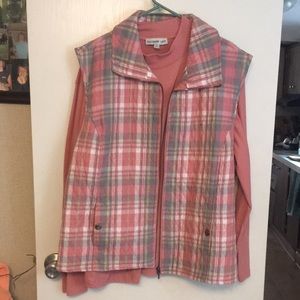 Crew neck long sleeve shirt and plaid print vest